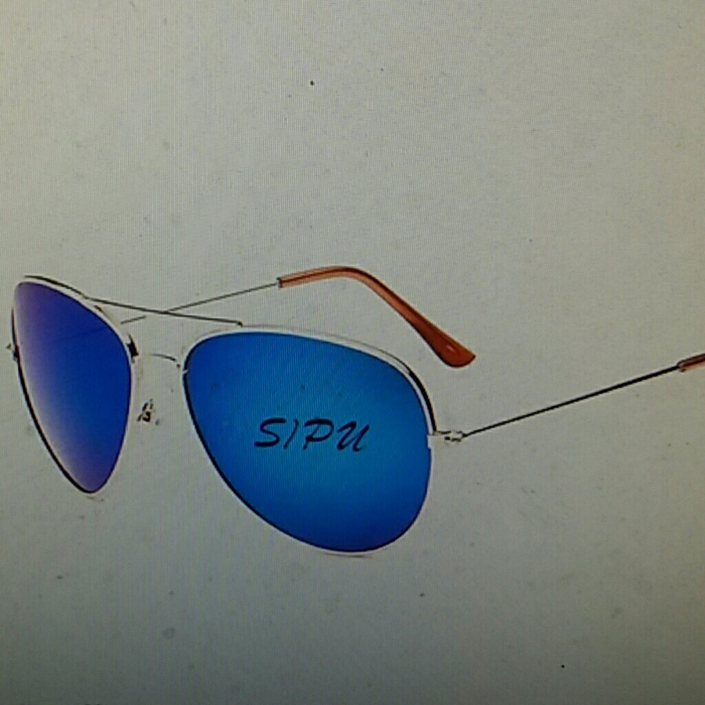 Sunglasses - Picture 3 of 4